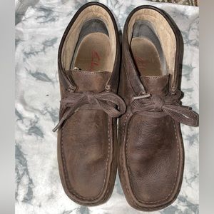 Mens clark wallabees size 10.5